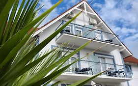 Hollik Apartmanhaz
